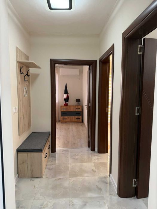 2-стаен апартамент, Широк център