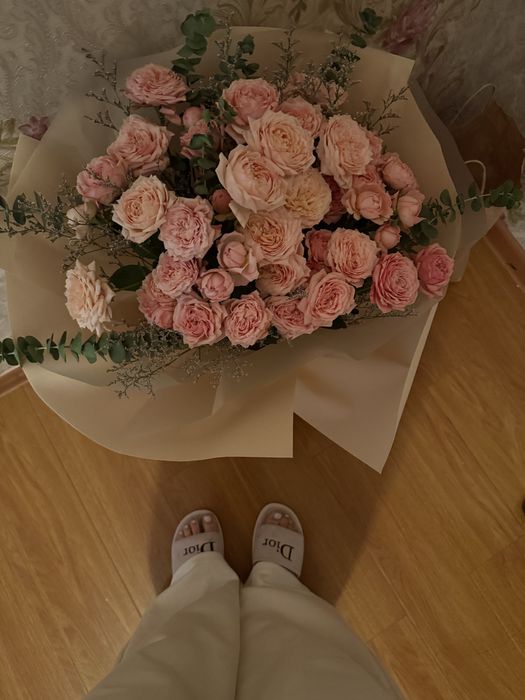 Продаю: Шикарный букет роз в нежных тонах