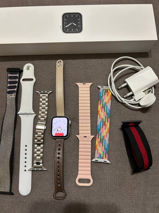 Apple watch 5:40mm .