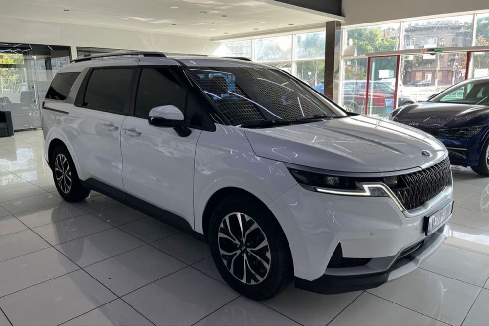 Услуга перевозки трансфер минивэн Kia Carnival Киа Карнивал