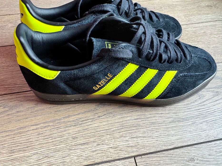 Кецове / Маратонки Adidas Gazelle EU 42 / US 8.5 – като нови, носени 1 път, с кутия
