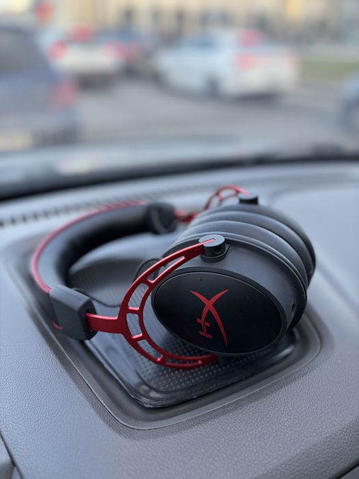 Игровые наушники Наушники HyperX Cloud Alpha
