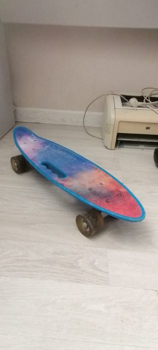 Продаётся скейт синий чёрный