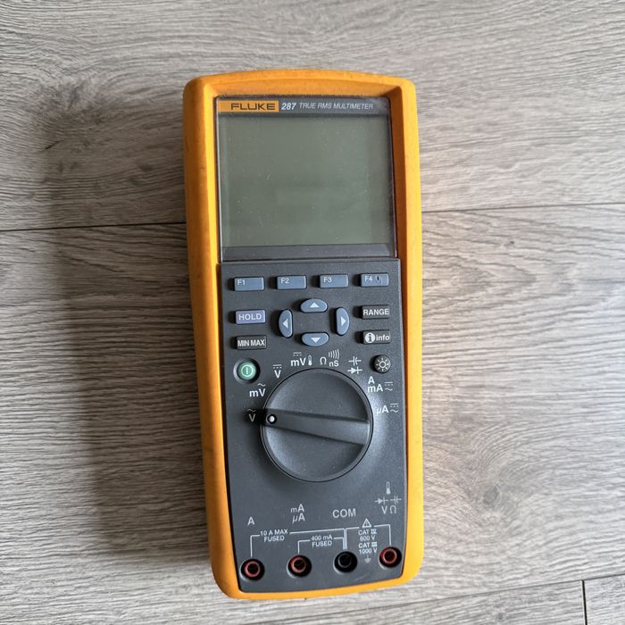 Multimetru digital 289,287