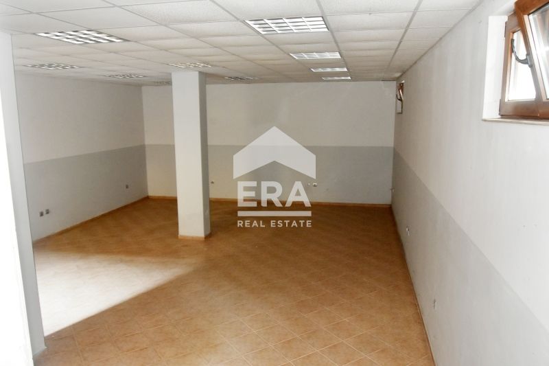 Ексклузивен необзаведен офис за продажба, на сутеренно ниво, в тухлена
