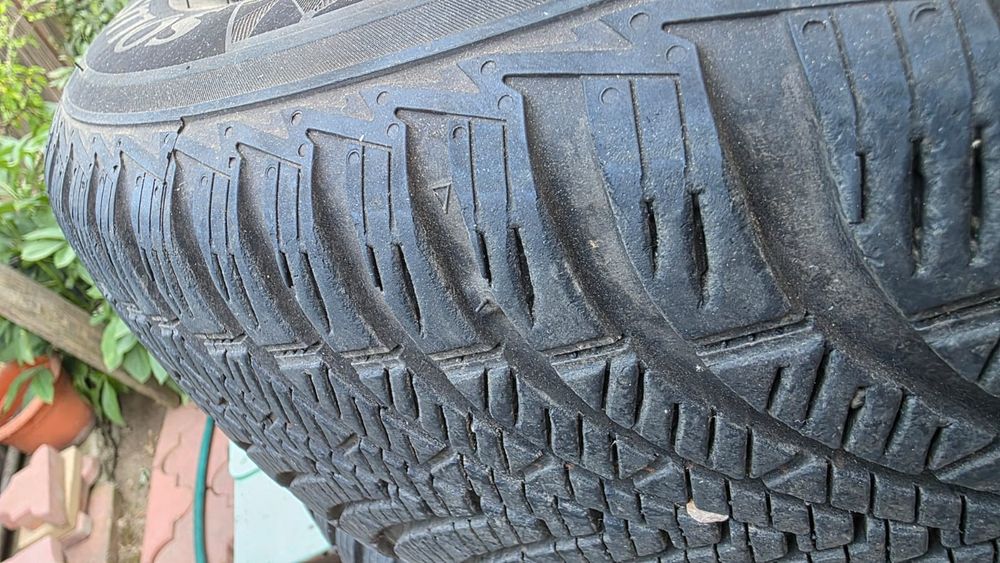 Set jante cu cauciuc