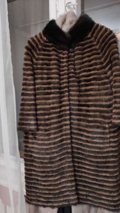 Женская одежда. Шуба