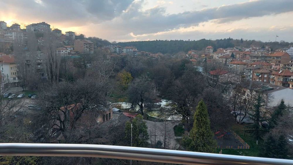 Двустаен апартамент в кв. Тракийски, град Хасково