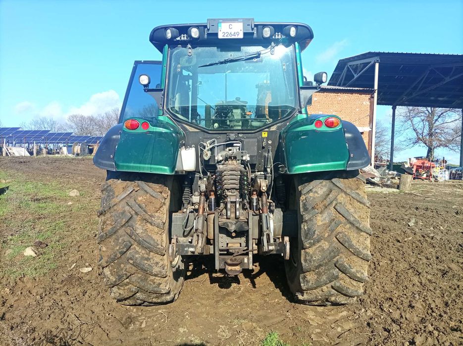 продавам трактор Valtra T203D с движение назад