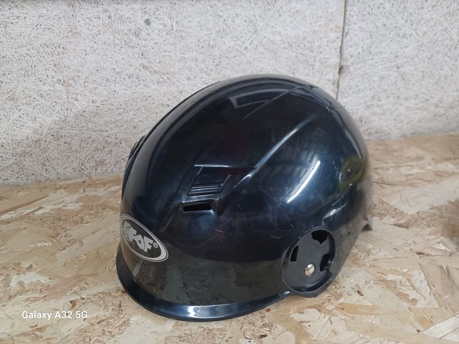 Vând cască protecție trotineta