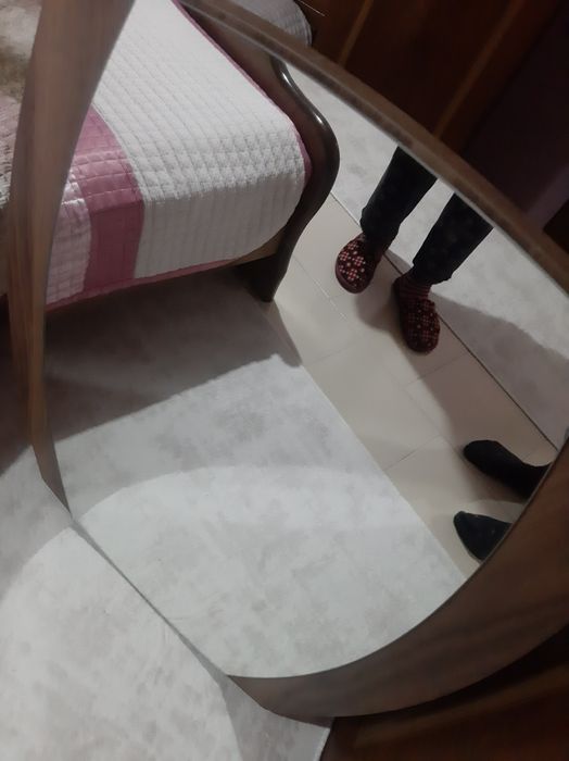 Ново огледало за дома