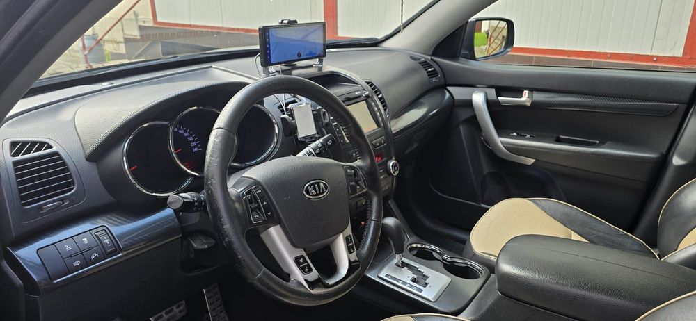 Kia Sorento Kia Sorento | 2012 | 2.2 CRDi Diesel | 197 CP | Automată | 4x4 | 232.0