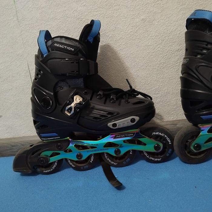 Роликовые коньки