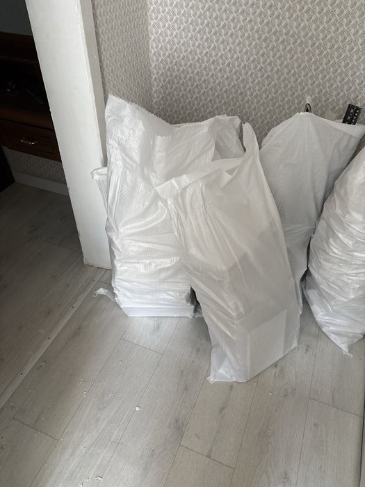 Отдам б/у кафель 20х30 бесплатно