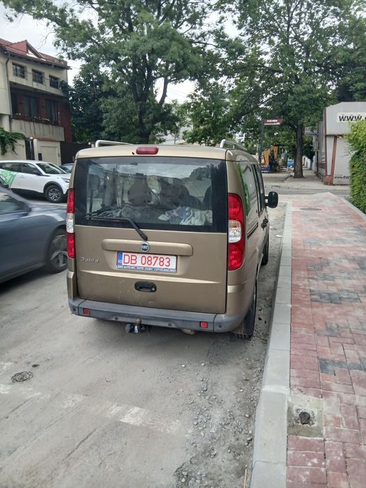 Vand fiat doblo benzina
