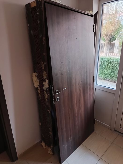 Входни врати с каса 90*200