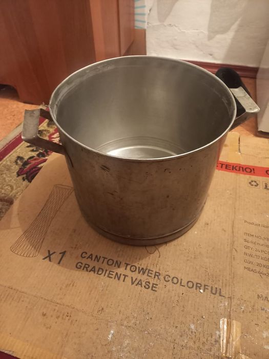 Продам кастрюли.