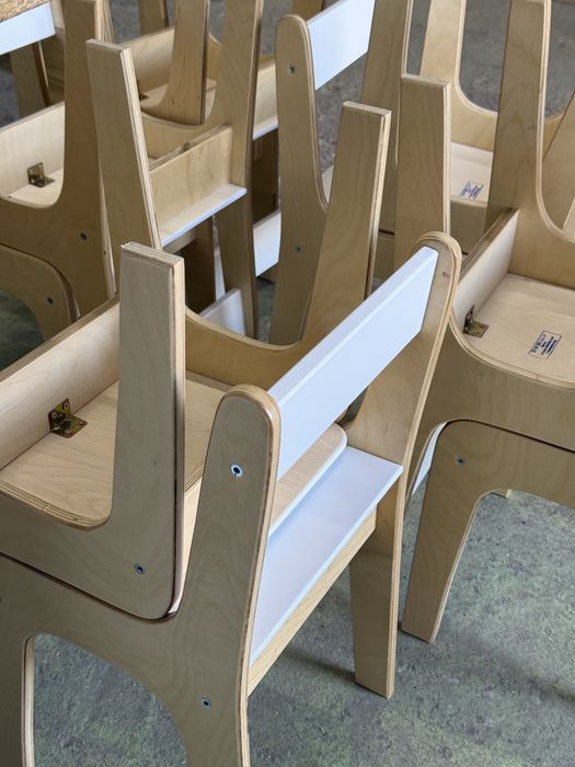 Продам стулья разные