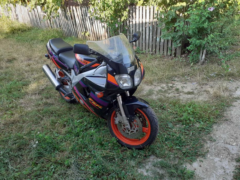 vand yamaha fzr 600 R