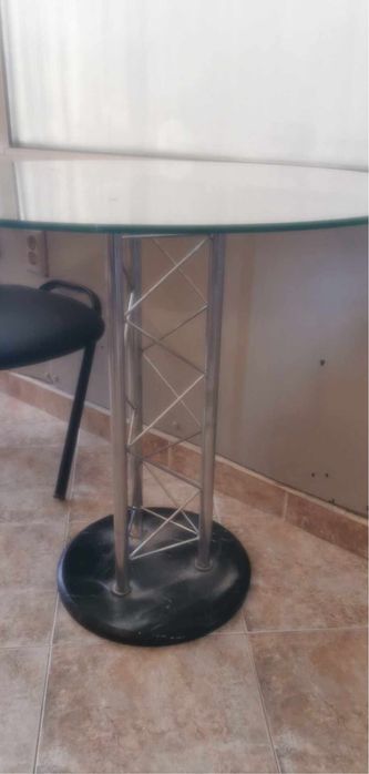 Продават се Стъклени маси