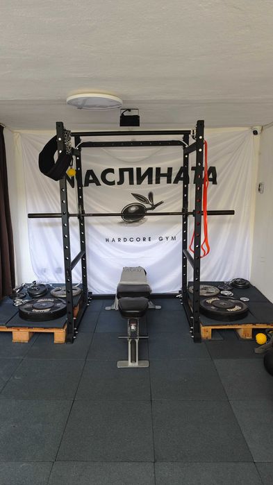 Клетка за вдигане на тежести, лежанка и олимпийски дискове Ф50