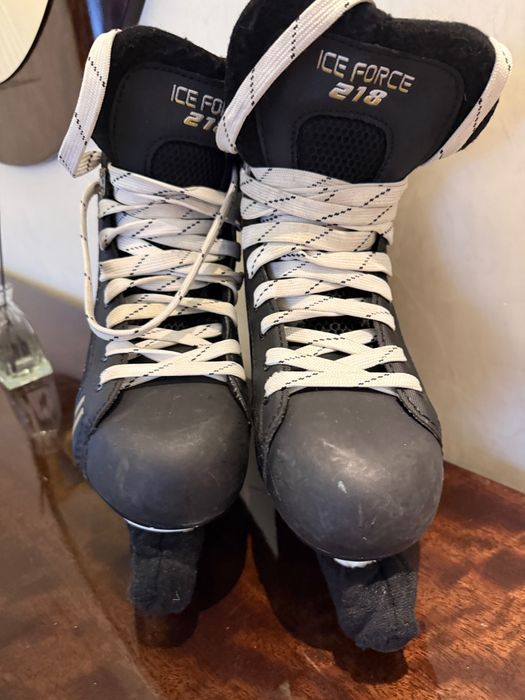 Продам мужские коньки