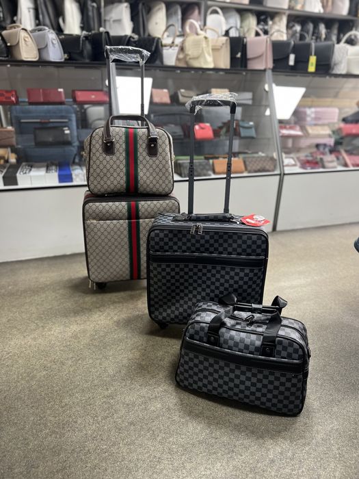 Высокопрочные Чемоданы