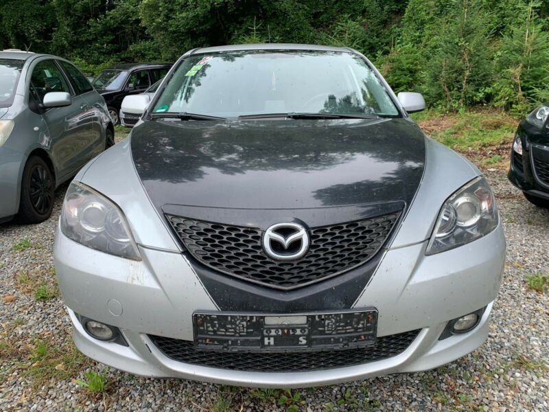 Мазда 3 на части