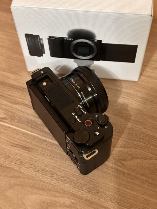 Sony zv-e10 с объективом