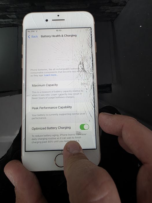 iPhone 8 89% baterie