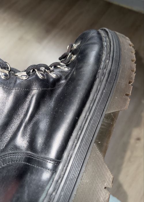 Продам зимнюю обувь