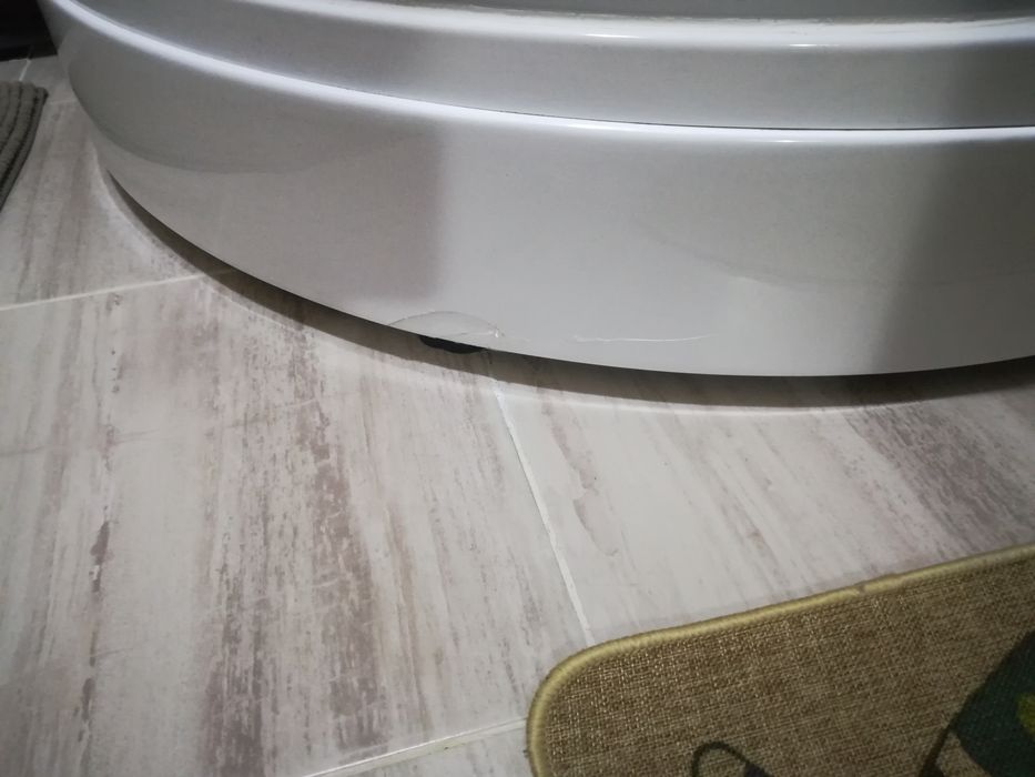Cabina de dus cu cada semirotunda