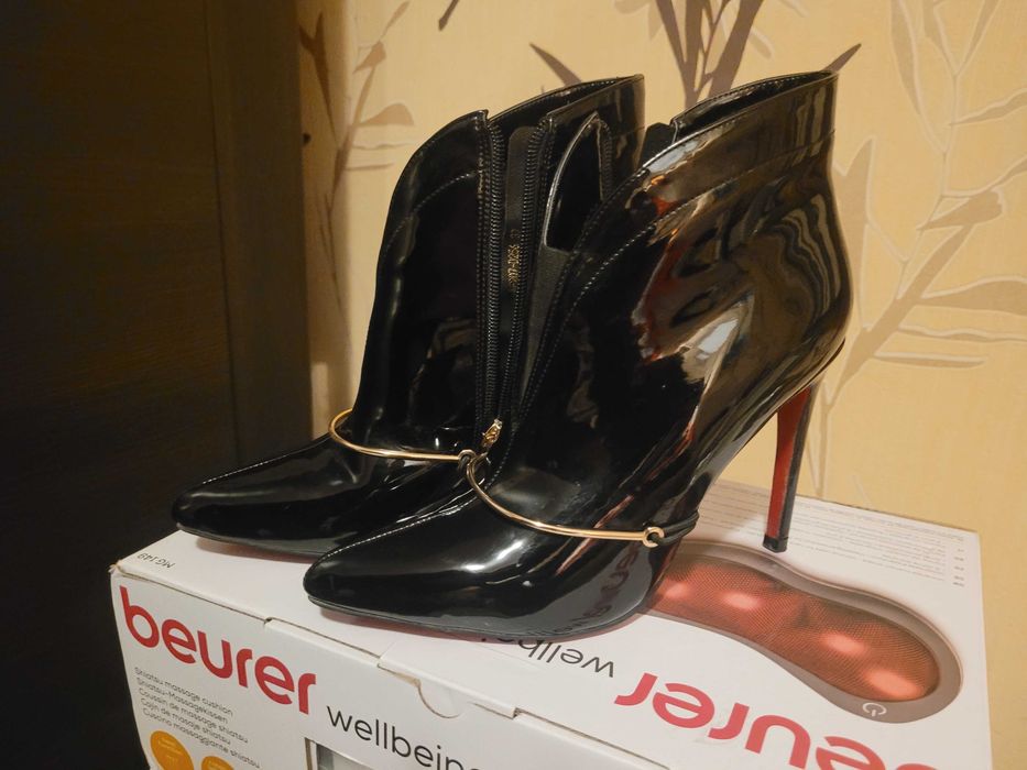 Лачени боти на тънък ток