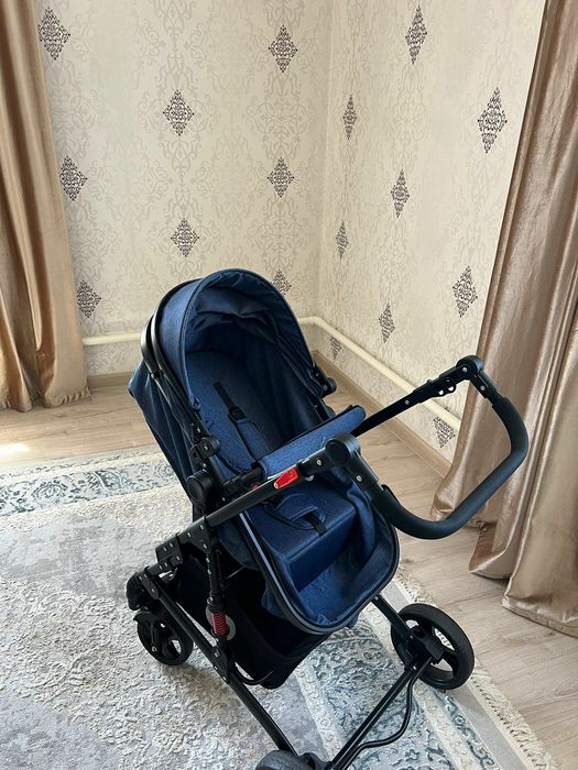 Коляска для малышей