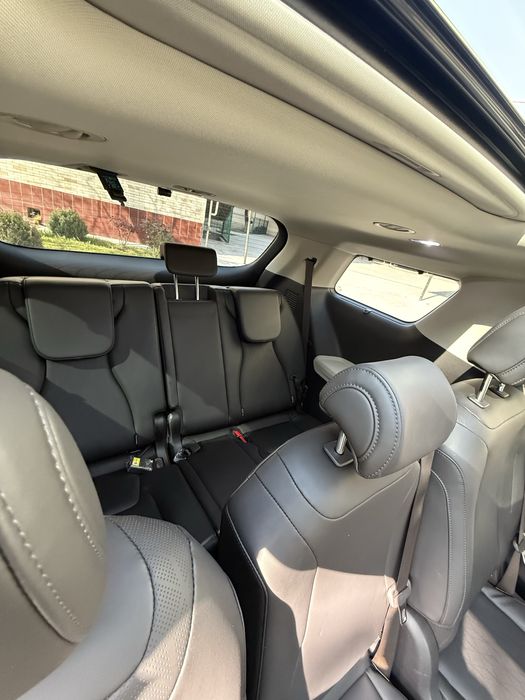 Kia Carnival Luxe 2023/25 Почти новый