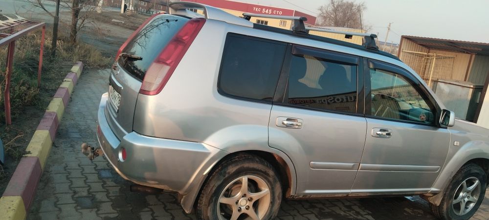 Продам  авто Ниссан ихстрайл