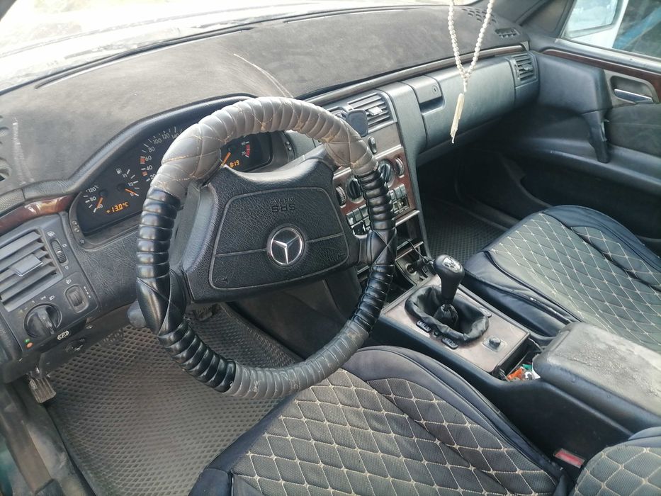 Запчасти на мерседес 210