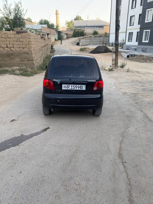 Холати яхши колган малумот телефон оркали
Yili 2013
Rangi qora
Gazi pr