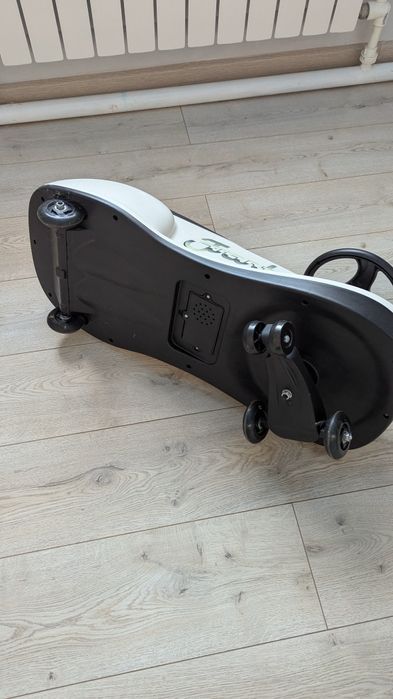 Машинка детская толокар