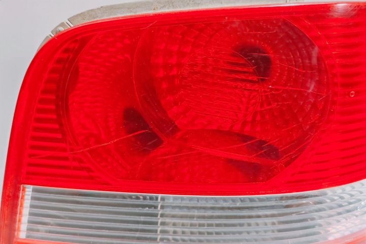 Stop Dreapta cu defect (Fisura vizibila optic) 1T0945096C Volkswagen