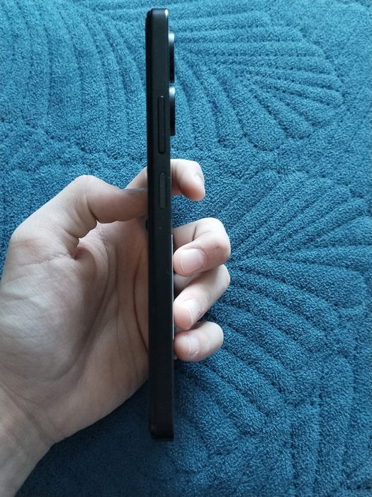 Продаётся телефон