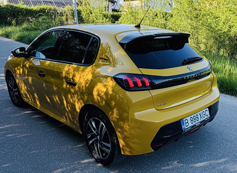 Vand Peugeot 208, 2023,  Allure pack