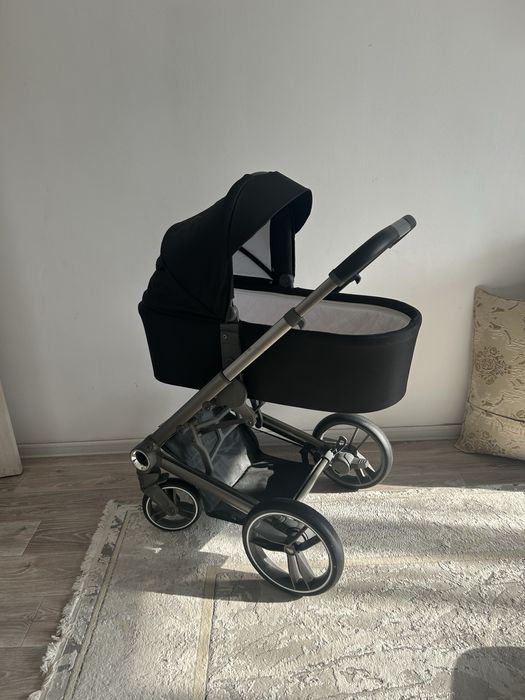 Продам коляску 2в1