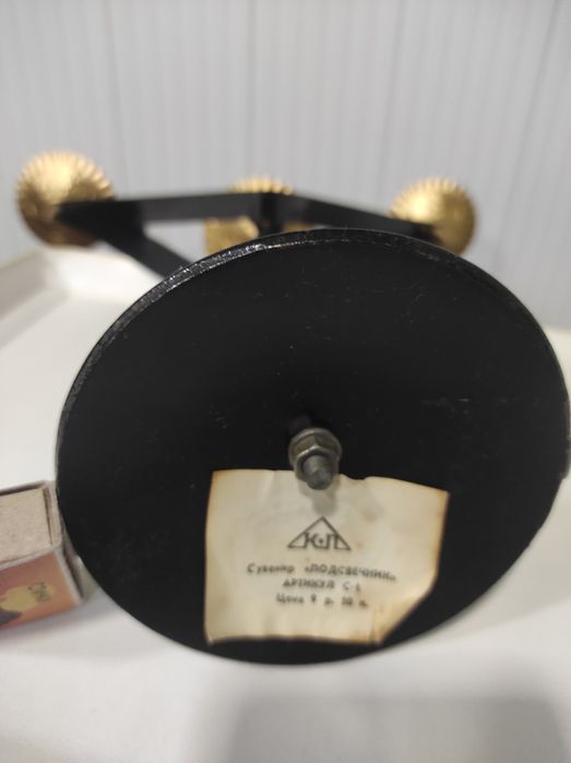 Подсвечники металлические