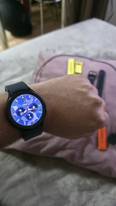 Vând smart watch Samsung Galaxy Watch 5