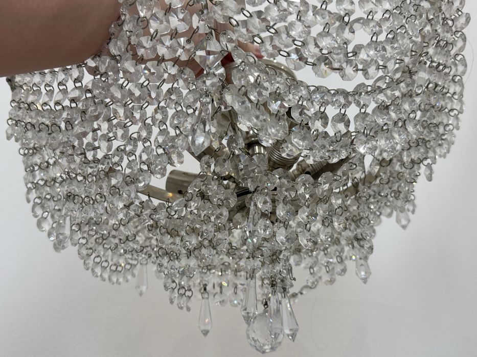 Хрустальная люстра