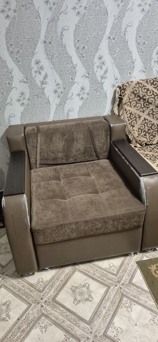 Продам 2 кресла-кровати