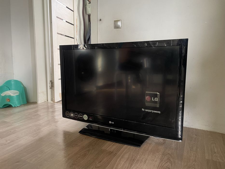 Продам телевизор LG