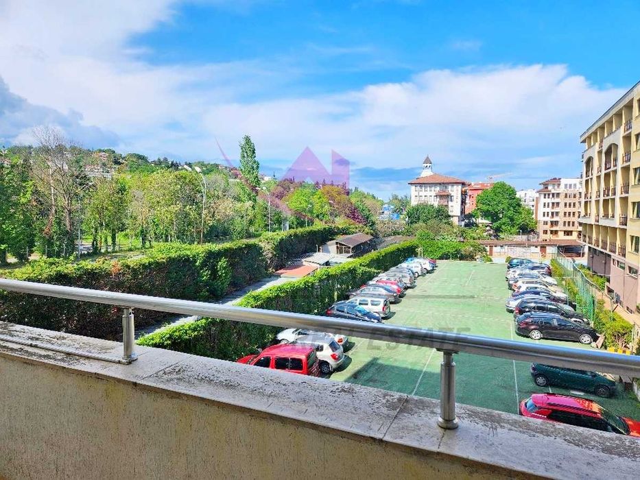 Дава се под наем Двустаен апартамент в к.к. Св.Св. Константин и Елена - 520 кв.м за 520 € - Снимка #3