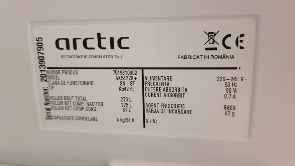 Combina frigorifică/frigider ARCTIC  AK54270+